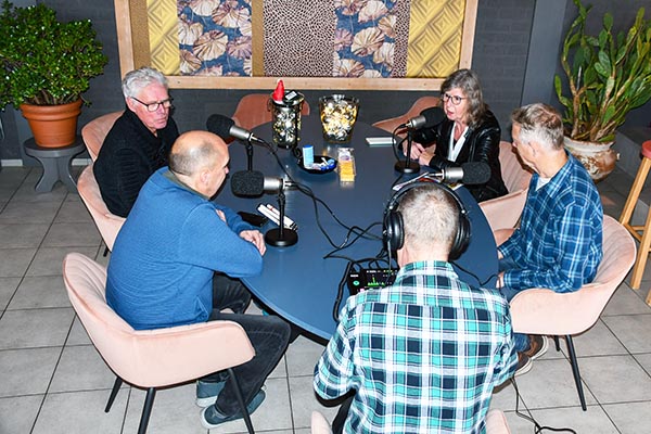 Lees meer over het artikel Meer interviews in De Neije Krant Podcast in 2023, interview 60 jaar Willy’s Venster