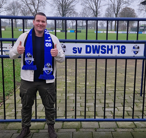 Lees meer over het artikel Oud-Feyenoorder Koenders wordt nieuwe trainer DWSH’18
